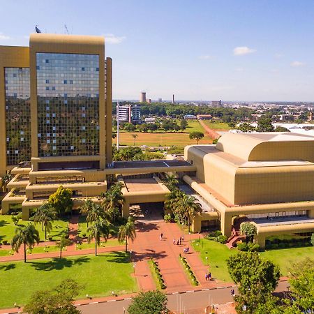 Rainbow Towers Hotel & Conference Centre Harare Exterior photo