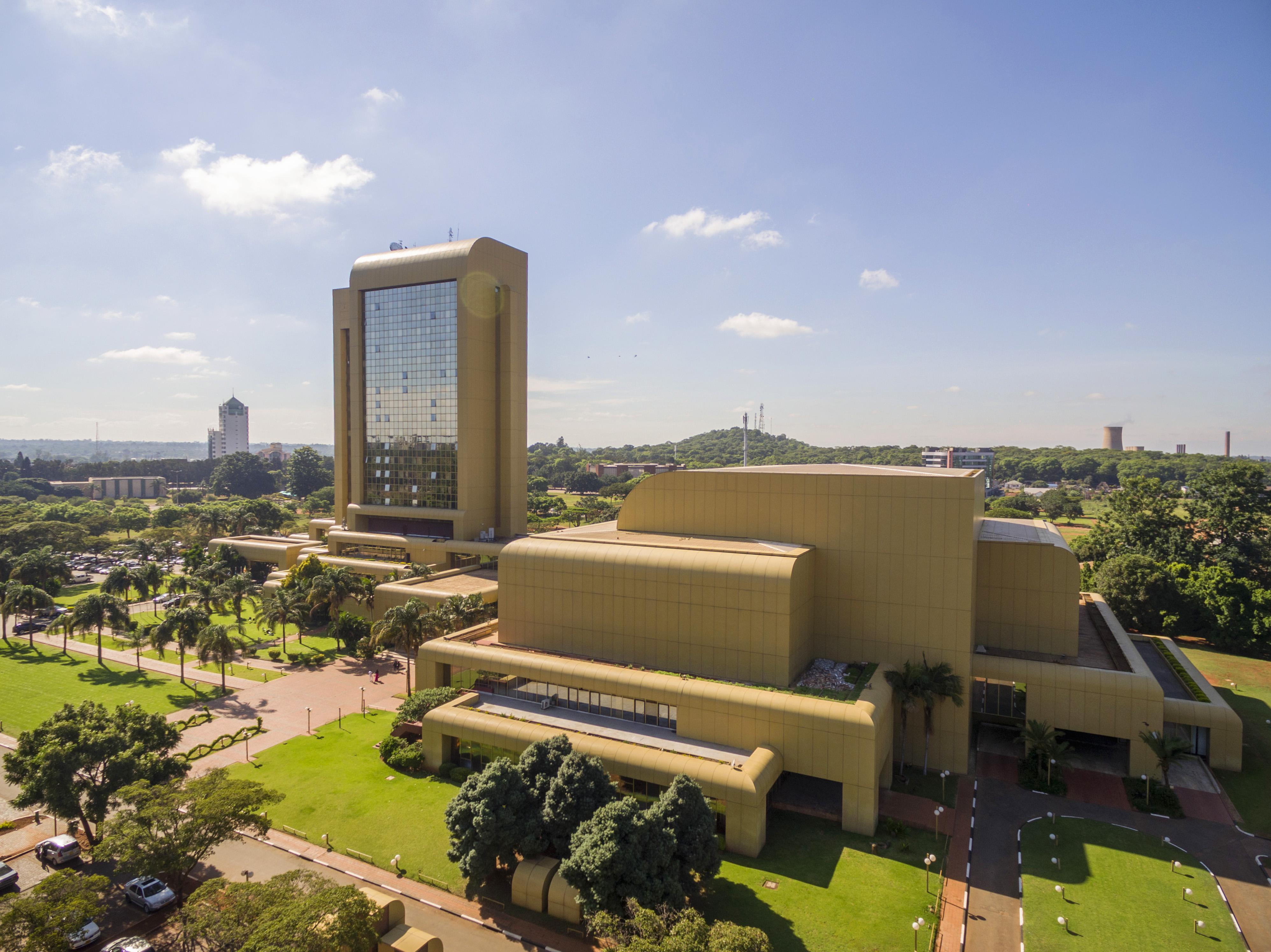 Rainbow Towers Hotel & Conference Centre Harare Exterior photo